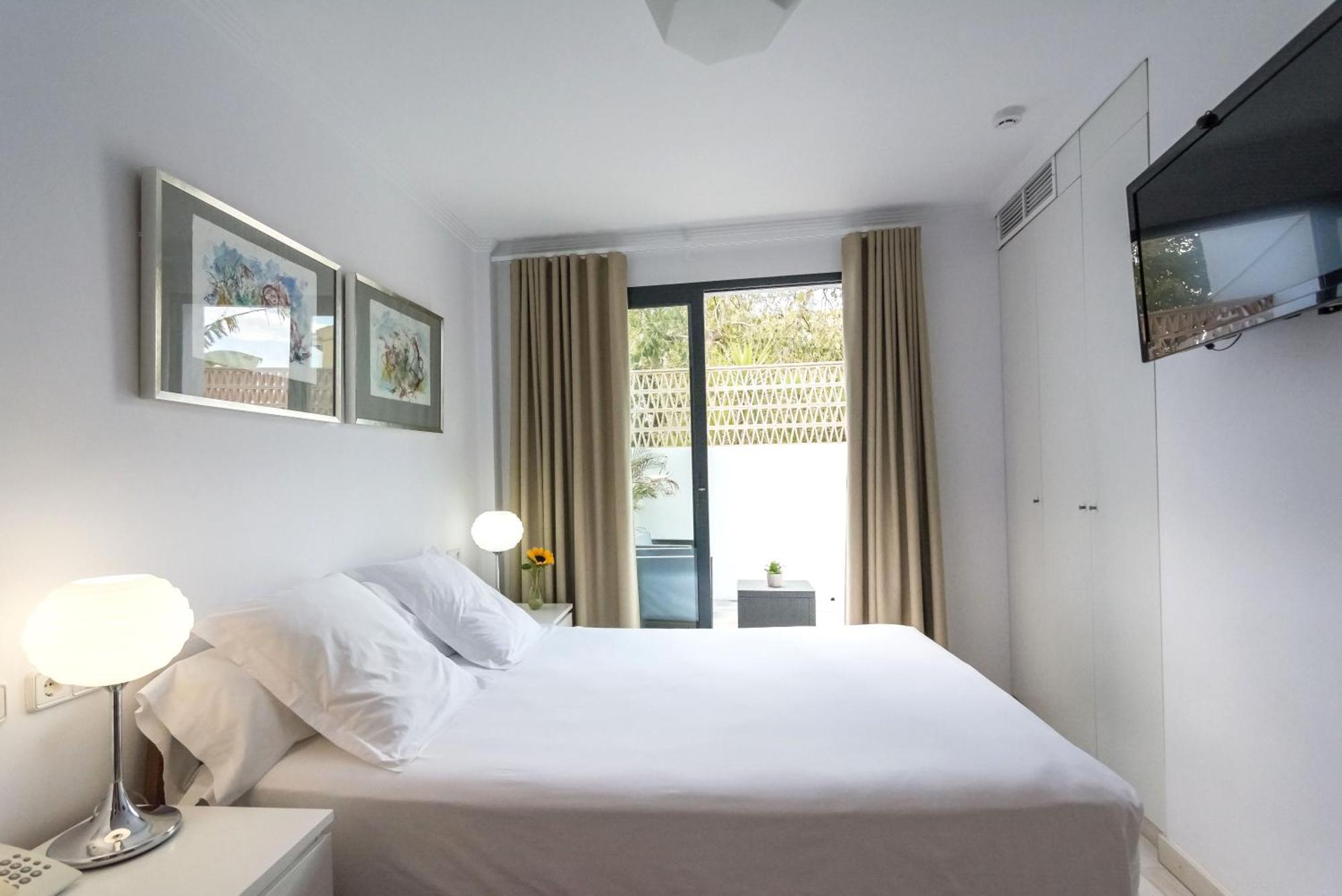 Hotel Nou Roma Denia Oda fotoğraf