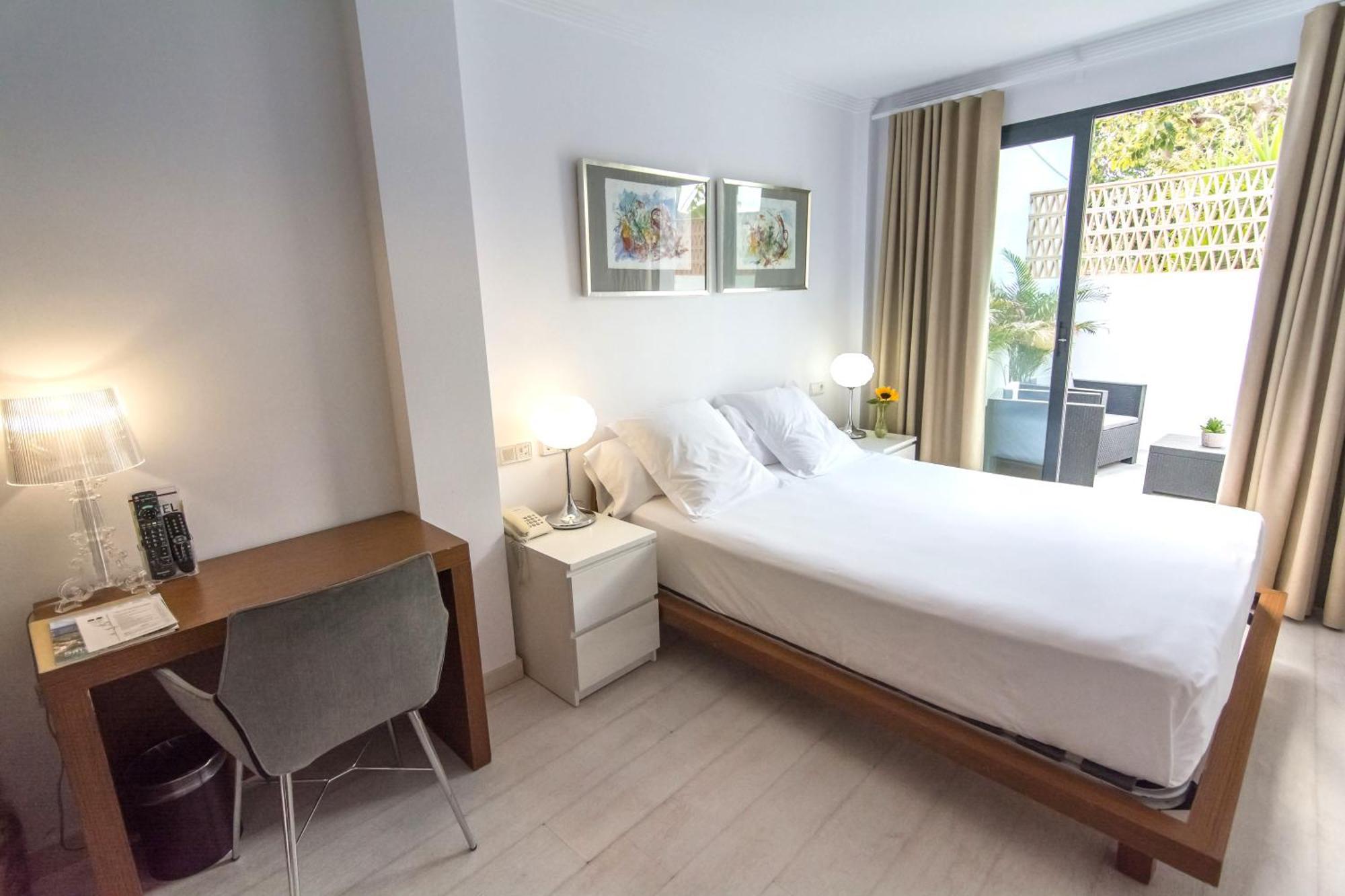 Hotel Nou Roma Denia Oda fotoğraf